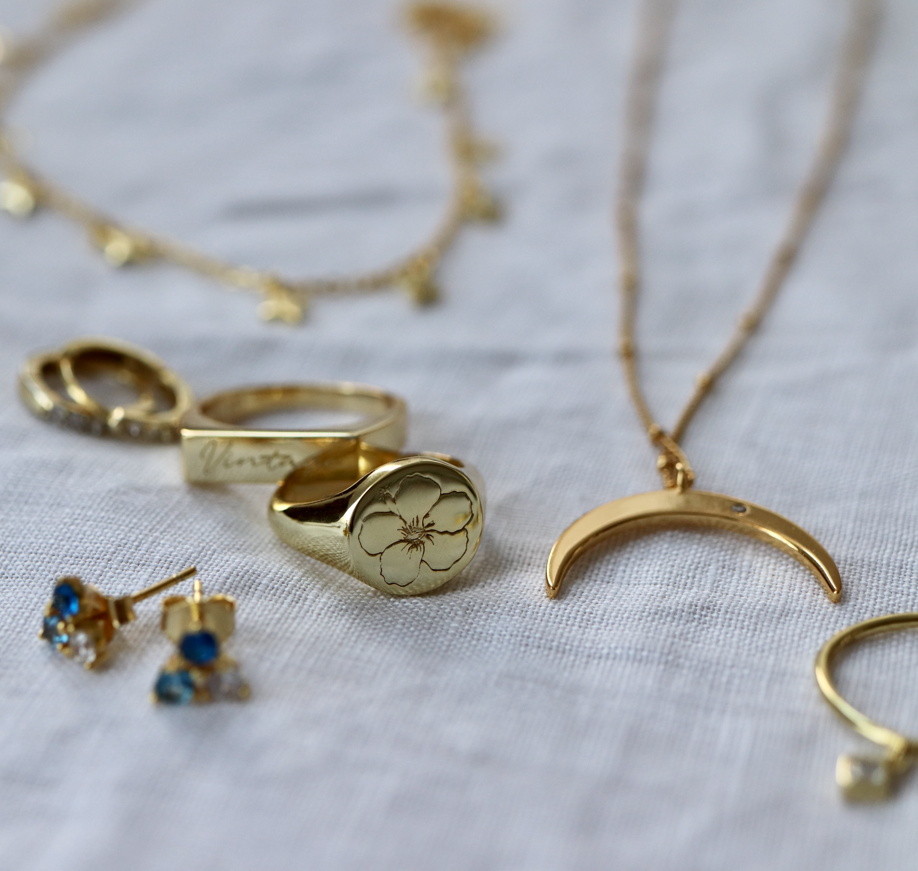 JEWELRY COLLECTION